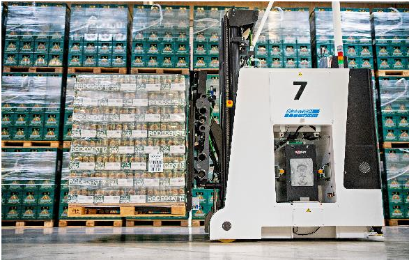Instalace AGV (robotických VZV) v novém skladu v pivovaru Radegast, Nošovice
